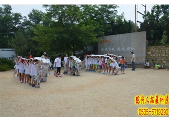 青少年夏令营